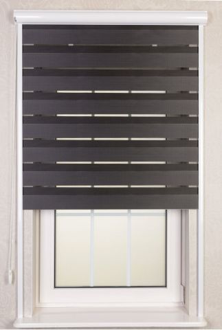Doppelrollos in einer kassete an der decke / wand 